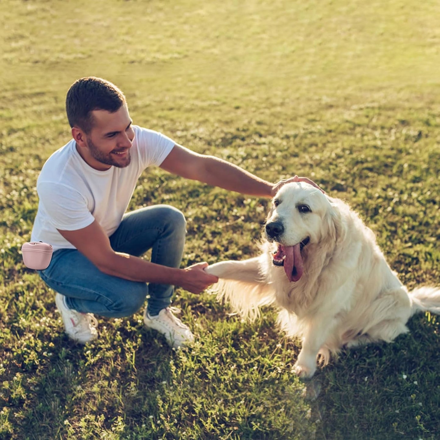 AUDWUD Silicone Dog Treat Pouch,With Dog Training Clicker,Clip on Portable Training Container,Convenient Magnetic Buckle Closing and Waist Clip