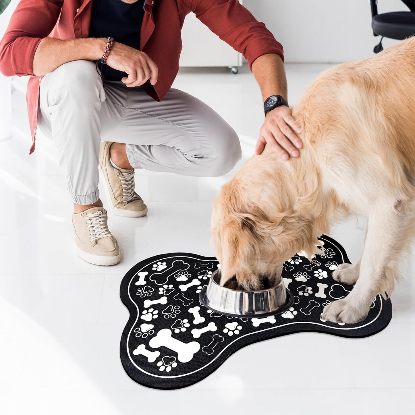 Dog & Cat Food Mat Bone Shaped Pet Feeding Mat Quick Absorb Water Bowl Placemat with Rubber Backing Indoor Floor Stain Resistant Pet Accessory Supplies (Black Small, 12x18 Inches)