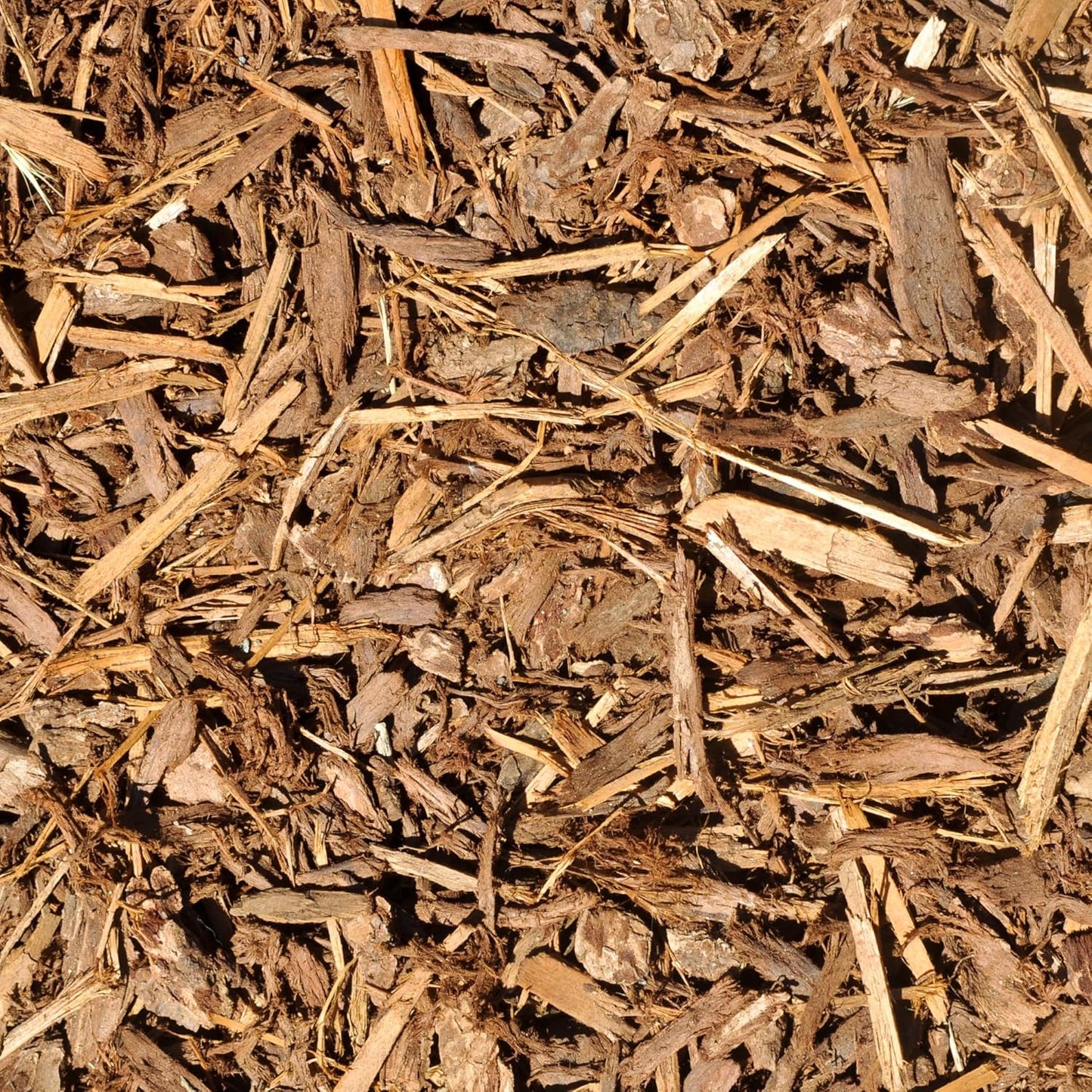 Premium Organic Wood Mulch for Gardens, Landscaping, Potted Plants, and Vegetable Gardens (0.5 CF - 14 L - 15 QTS)